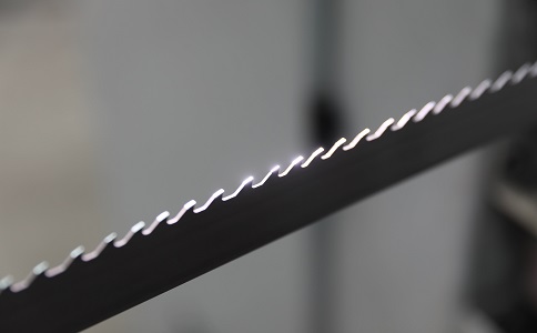 邢台双金属带锯条产生切削噪音的原因具体有哪些？